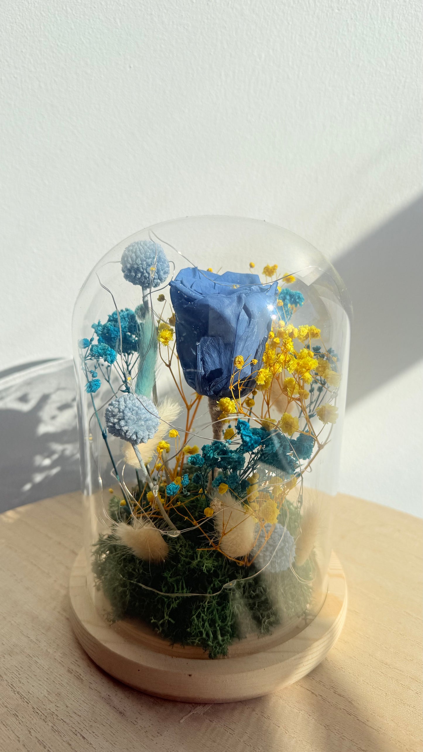 Cloche lumineuse Rose éternelle bleue