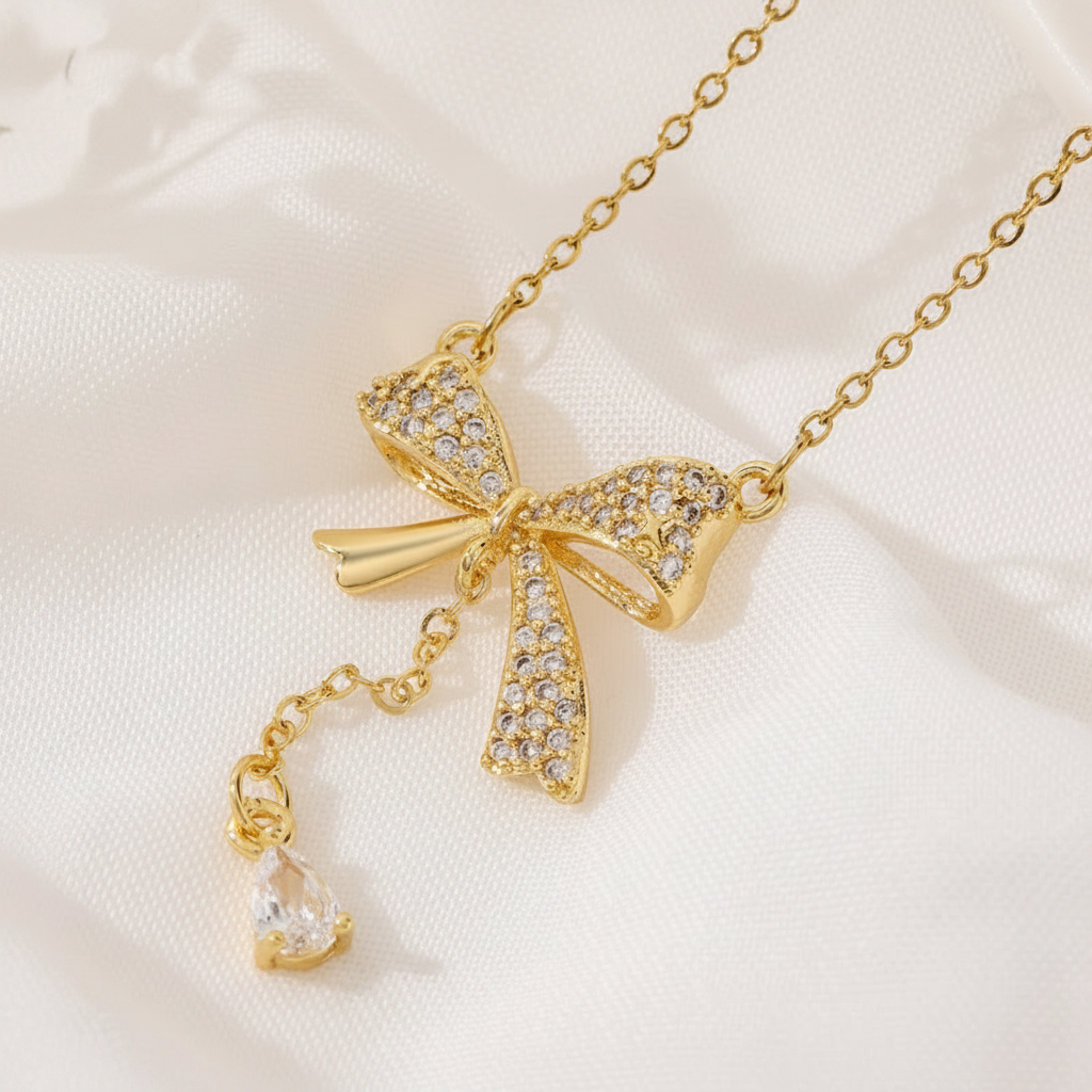 Collier nœud & strass