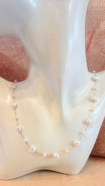 Collier coeurs blanc