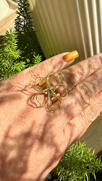 Bague fleur graphique