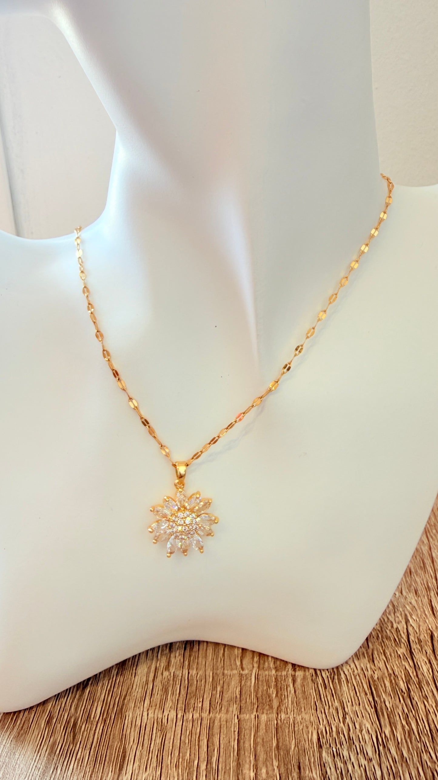 Collier tournesol strass