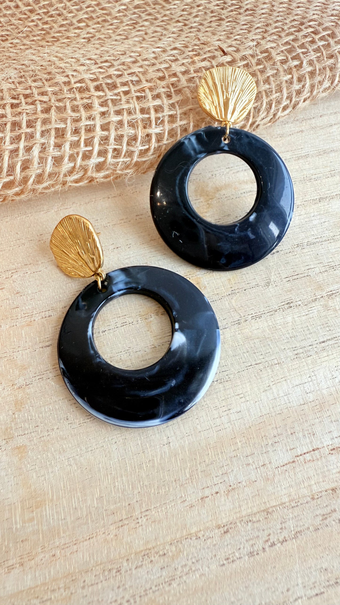 Boucles d’oreilles cercle noir marbré