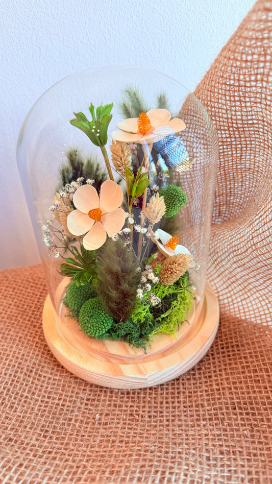 Cloche de fleurs séchées