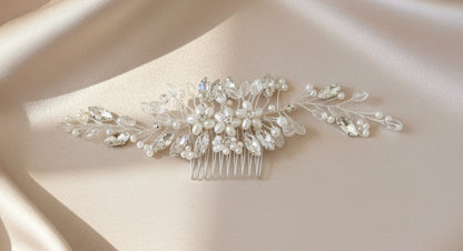 Peigne floral perles nacrée argentée