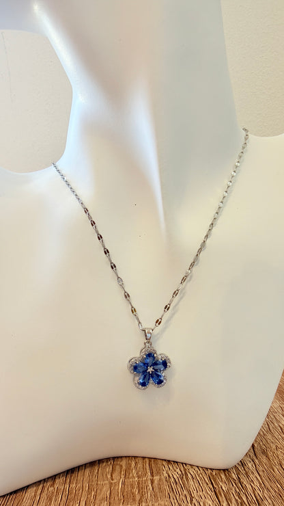 Collier fleur strass