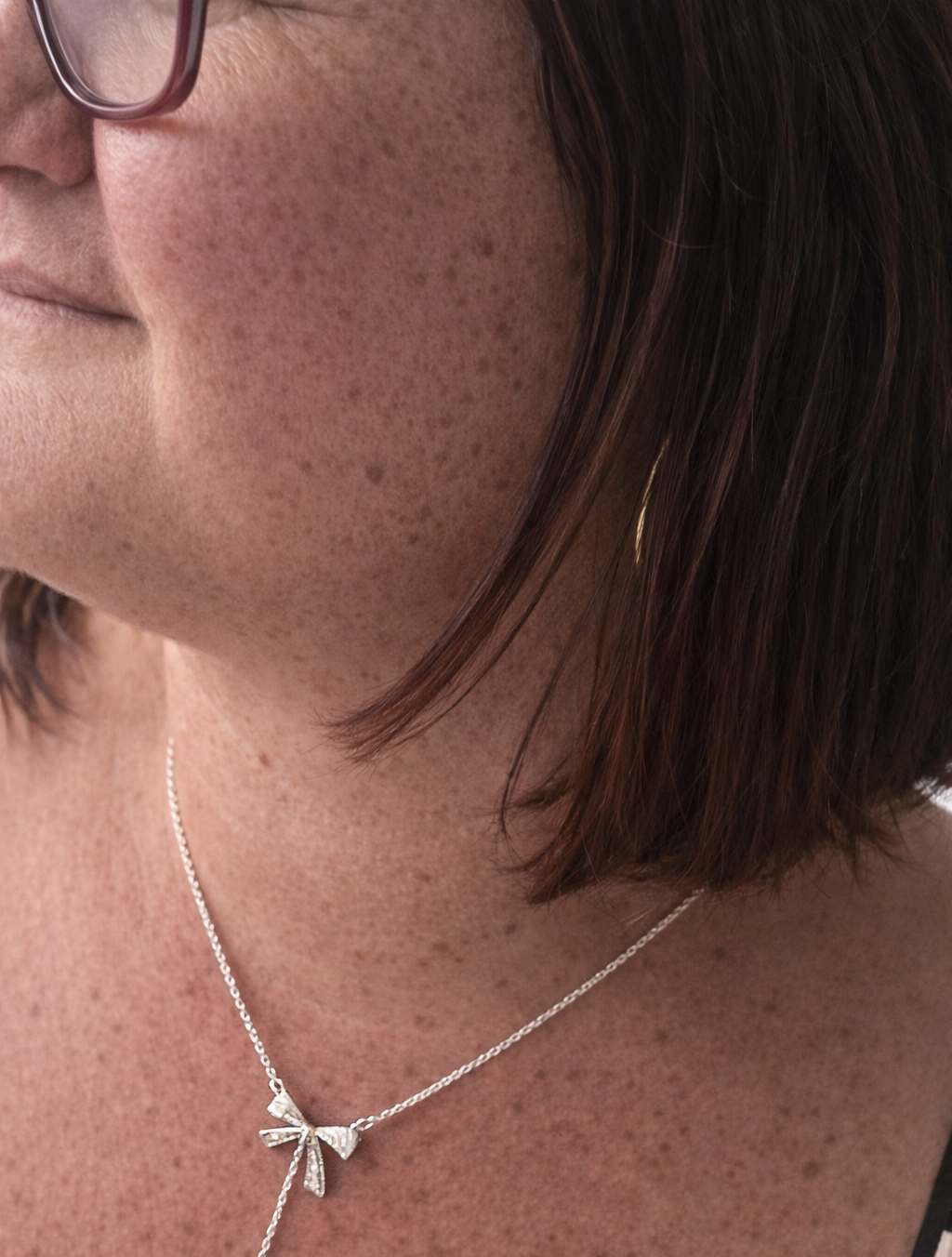 Collier nœud & strass