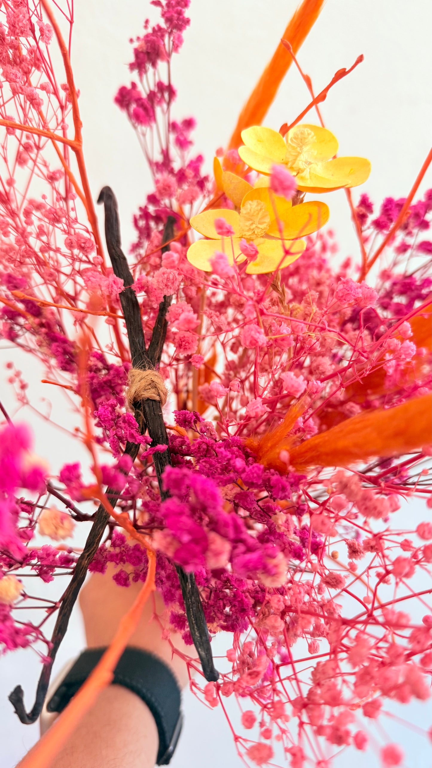 Bouquet Signature Vanillanne fleurs séchées rose fuchsia et jaune vitaminé