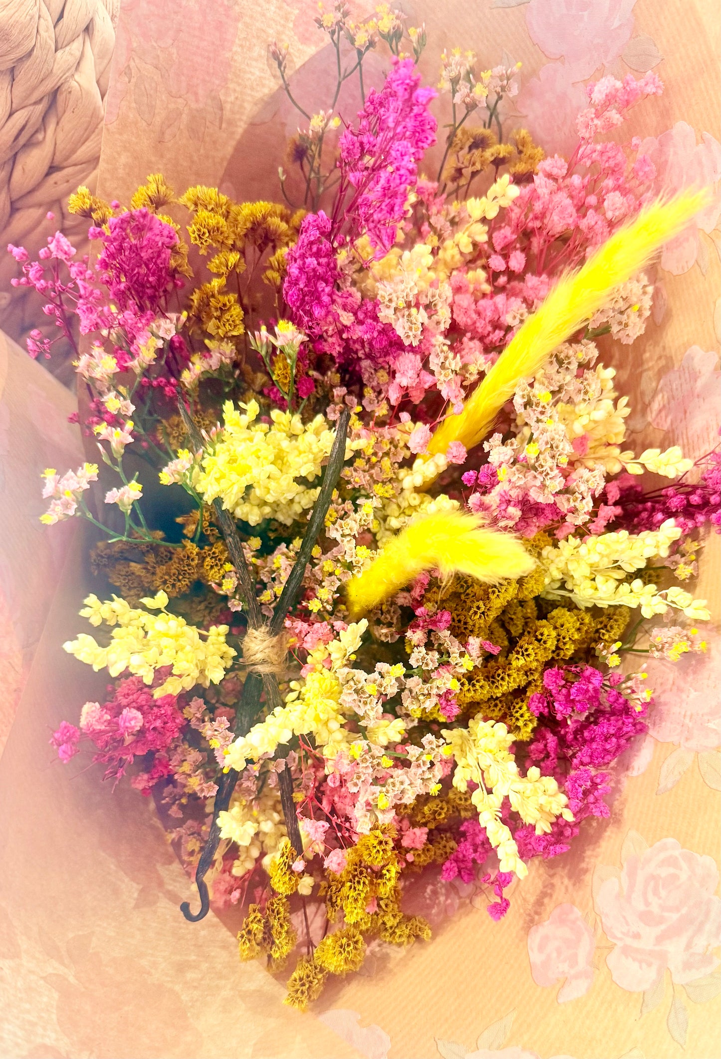 Bouquet signature Vanillanne fleurs séchées rose et jaune
