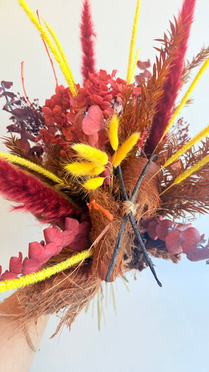 Bouquet Signature Vanillanne fleurs séchées ambiance tropicale rouge et jaune