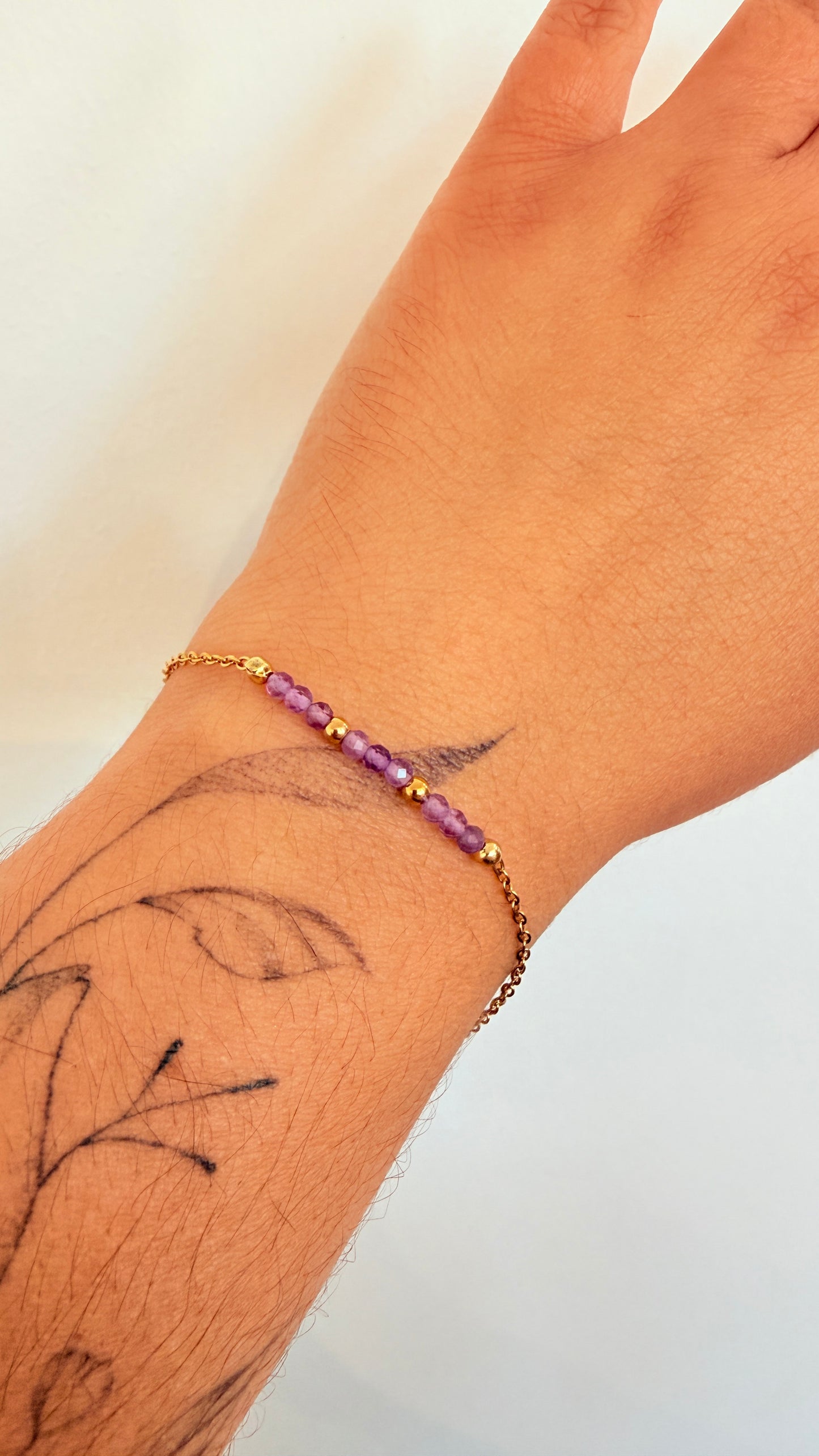 Bracelet Améthyste – Perles facettées & doré