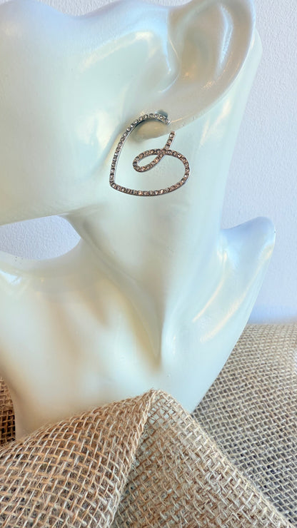 Boucles d’oreilles cœurs argentés strass