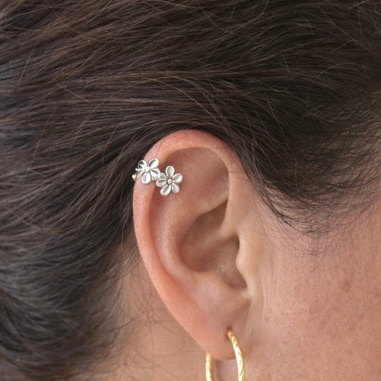 Ear cuff fleurs