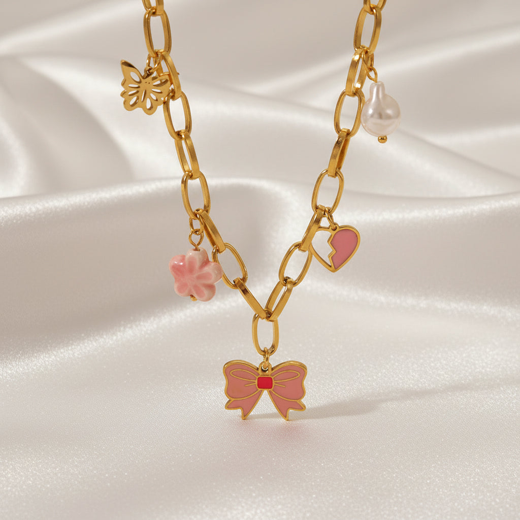 Collier à charms roses