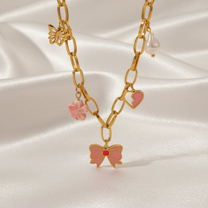 Collier à charms roses
