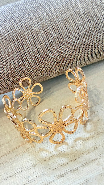 Manchette fleur ajourée