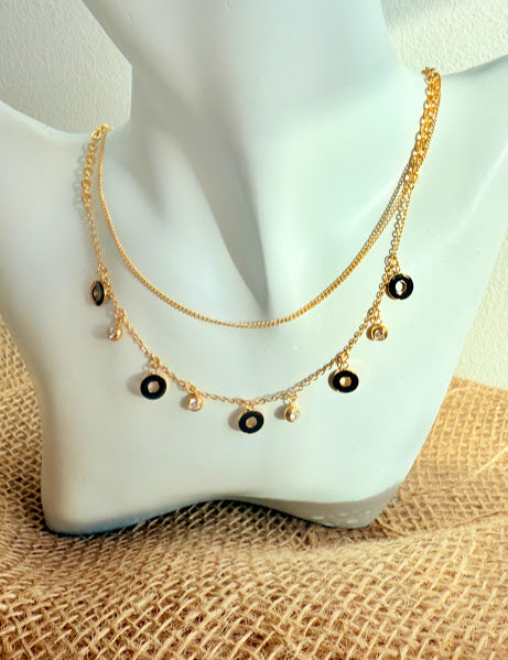 Collier double rang doré avec perles rondes noires