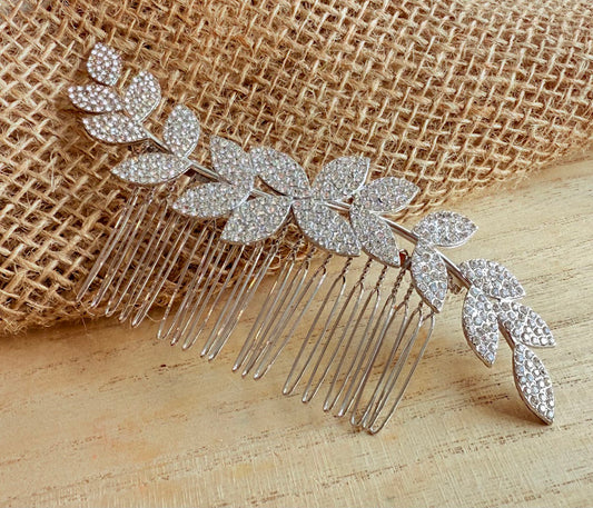 Peigne cheveux argenté feuillage strass